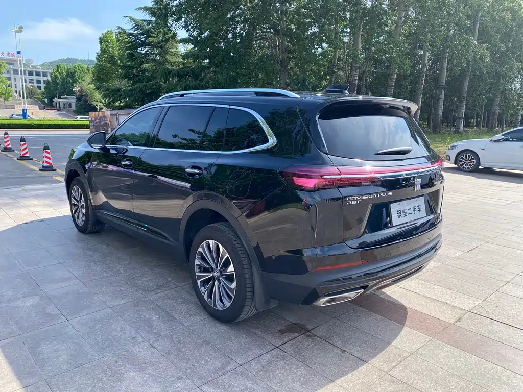 2025 All New Enclave Plus 28T Two-Wheel Drive Platinum Edition