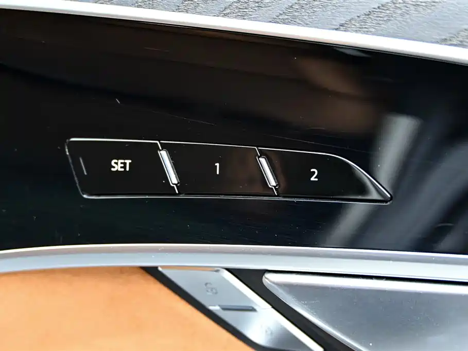 Audi A8 2023 model A8L 50 TFSI quattro Premium Selection