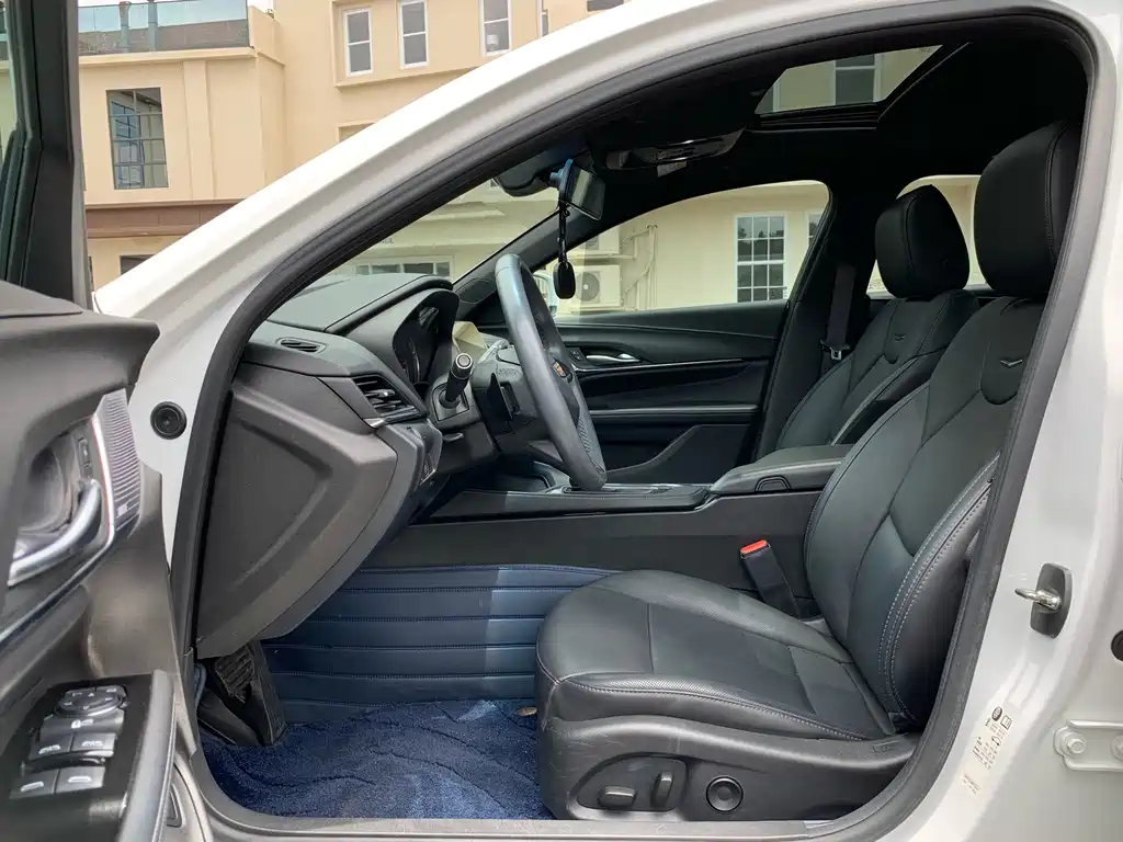 Cadillac CT4 2022 28T Luxury Edition