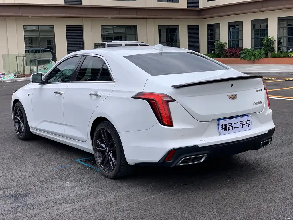 Cadillac CT4 2022 28T Luxury Edition