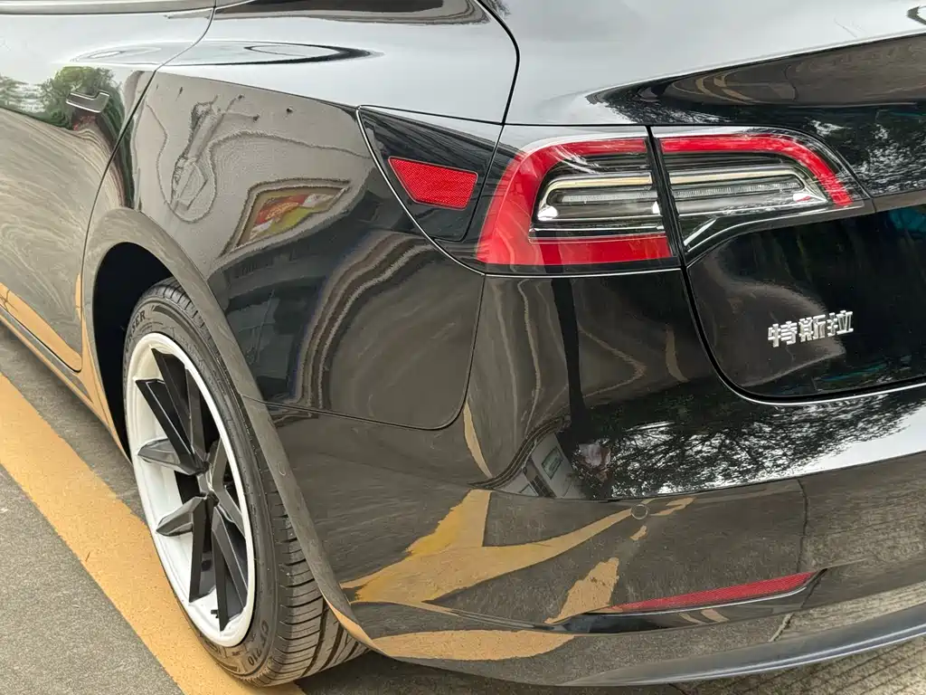 Model 3 Standard Range Rear-Wheel Drive Plus 2021