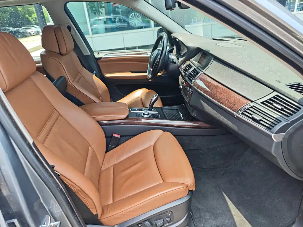 BMW X5 Imported 2008 Model xDrive48i Luxury Edition