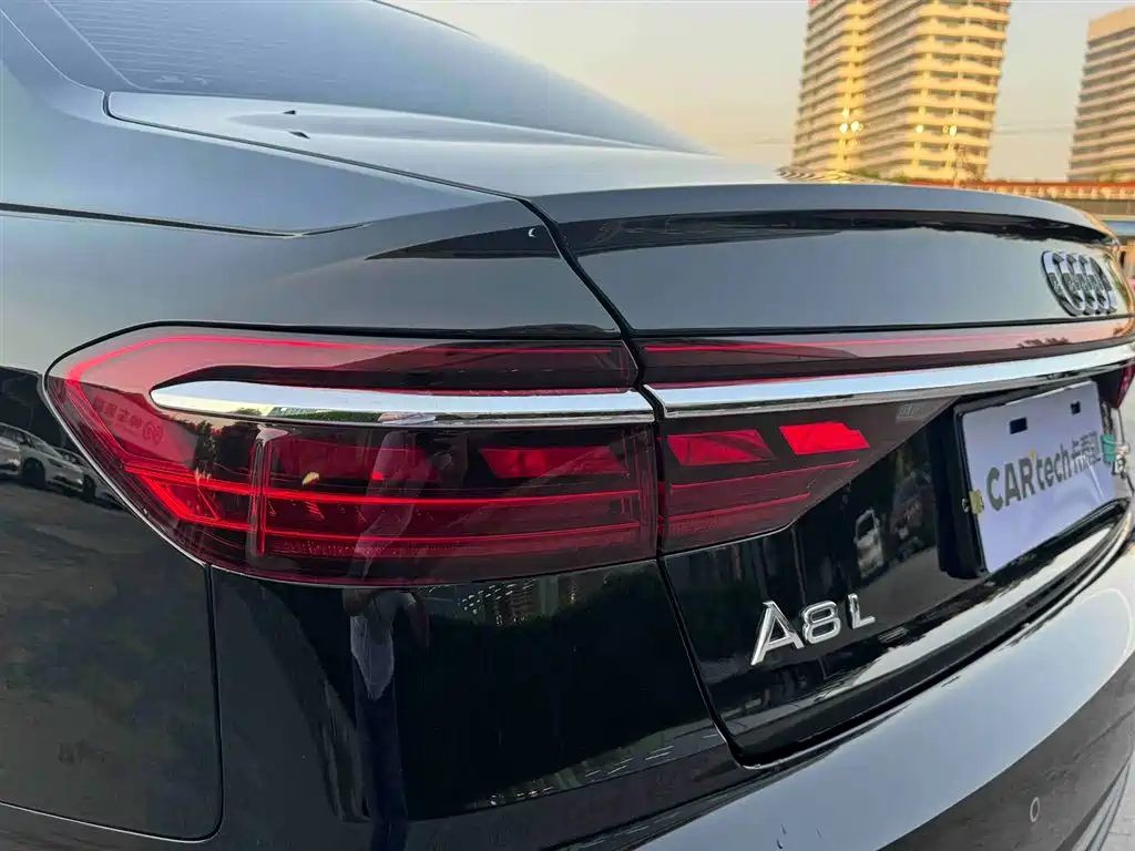 Audi A8 2025 model A8L 45 TFSI quattro Luxury Edition
