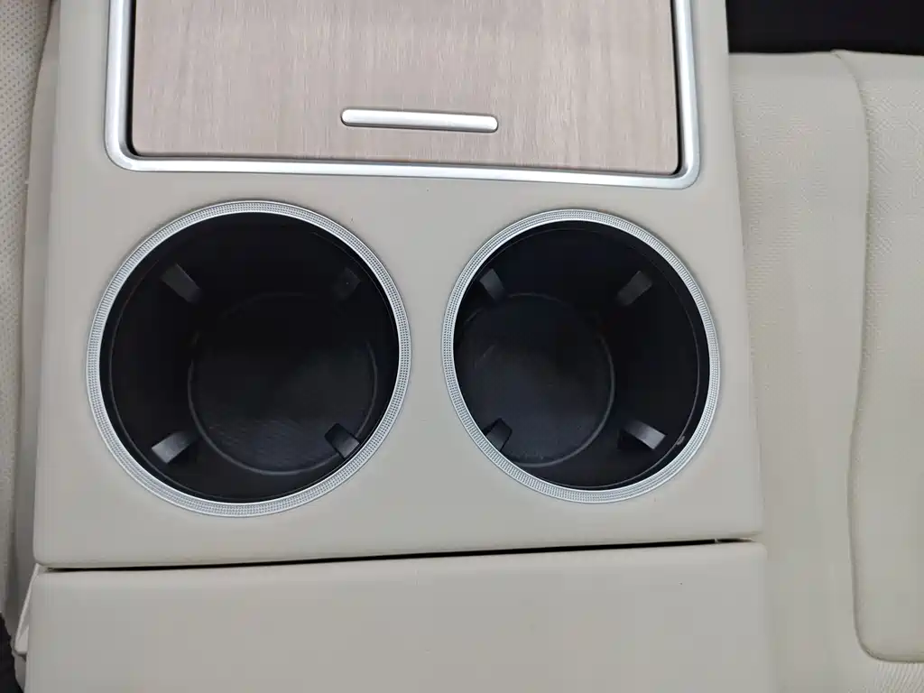智界R7 2025款 增程 331km Ultra