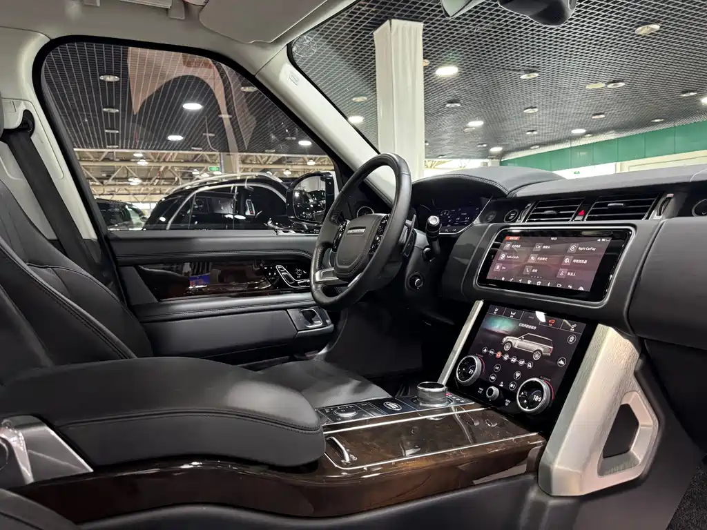 Range Rover 2022 3.0 L6 360PS Heritage Edition