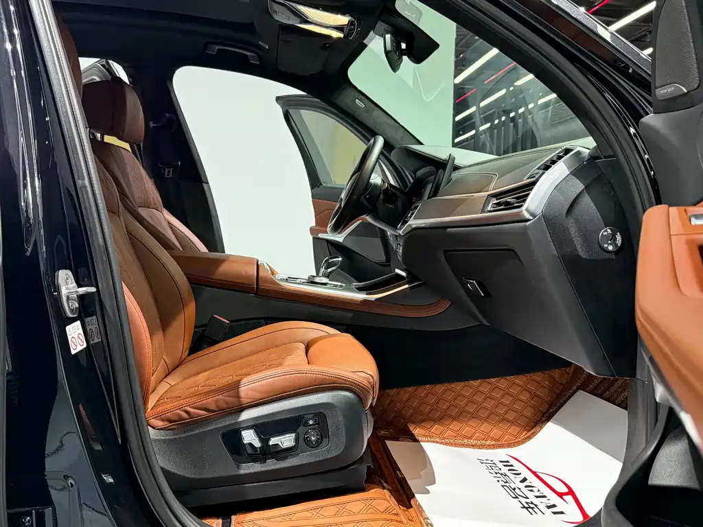 BMW X7 2020 xDrive40i Luxury Package