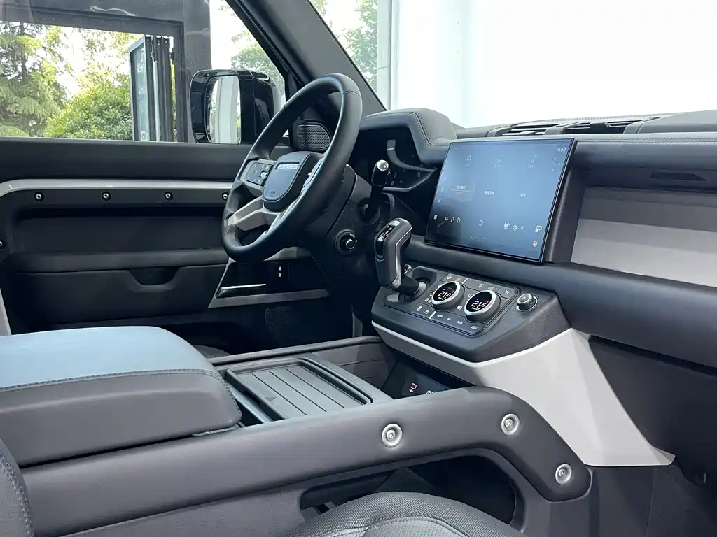 Land Rover Defender 2024 110 3.0T P400 X-DYNAMIC HSE