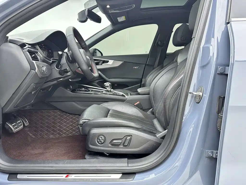 Audi A4L 2022 40 TFSI quattro RS Kit Fuel Efficiency Version