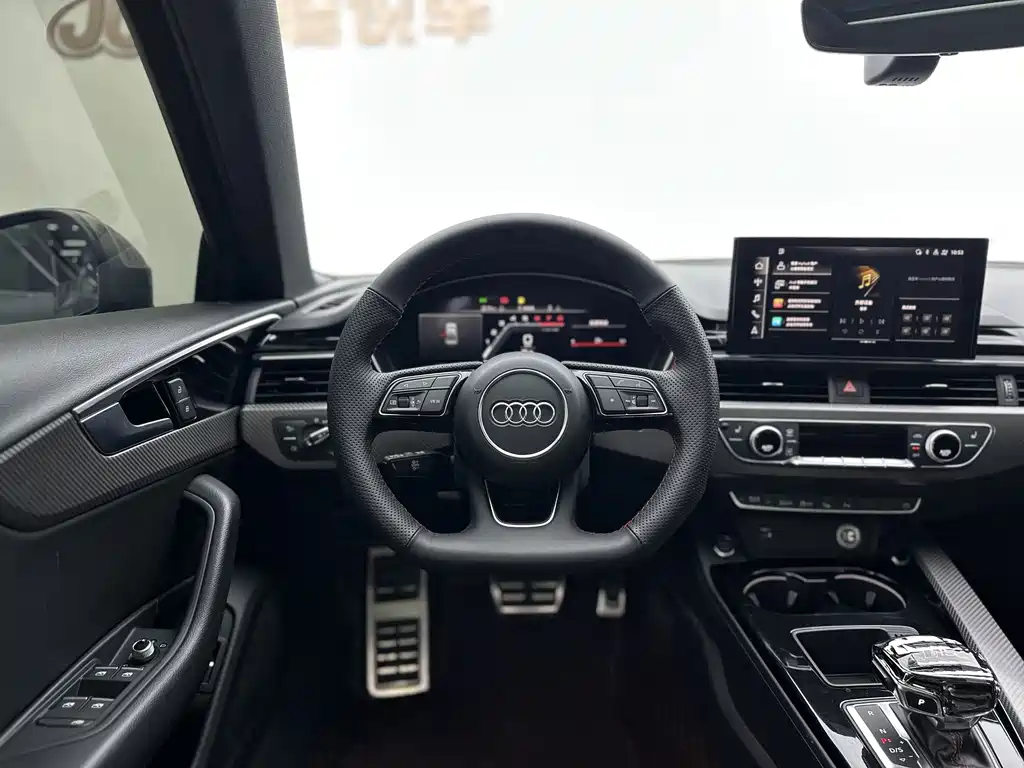 Audi A4L 2022 40 TFSI quattro RS Kit Fuel Efficiency Version