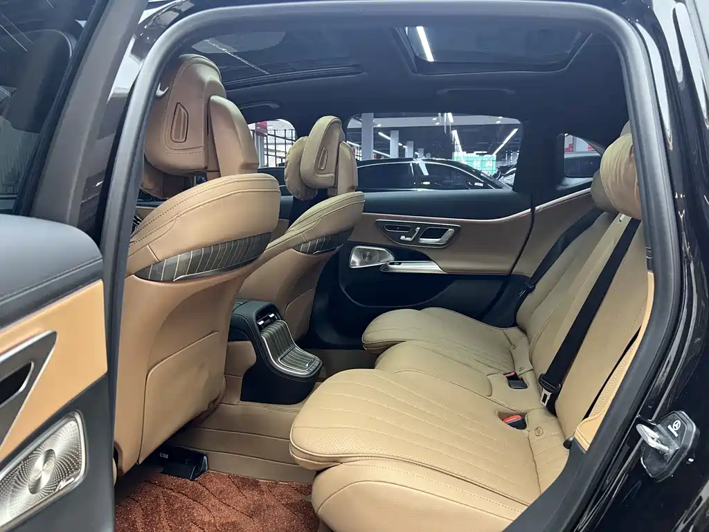 Mercedes-Benz E-Class 2024 E 300 L Luxury Edition