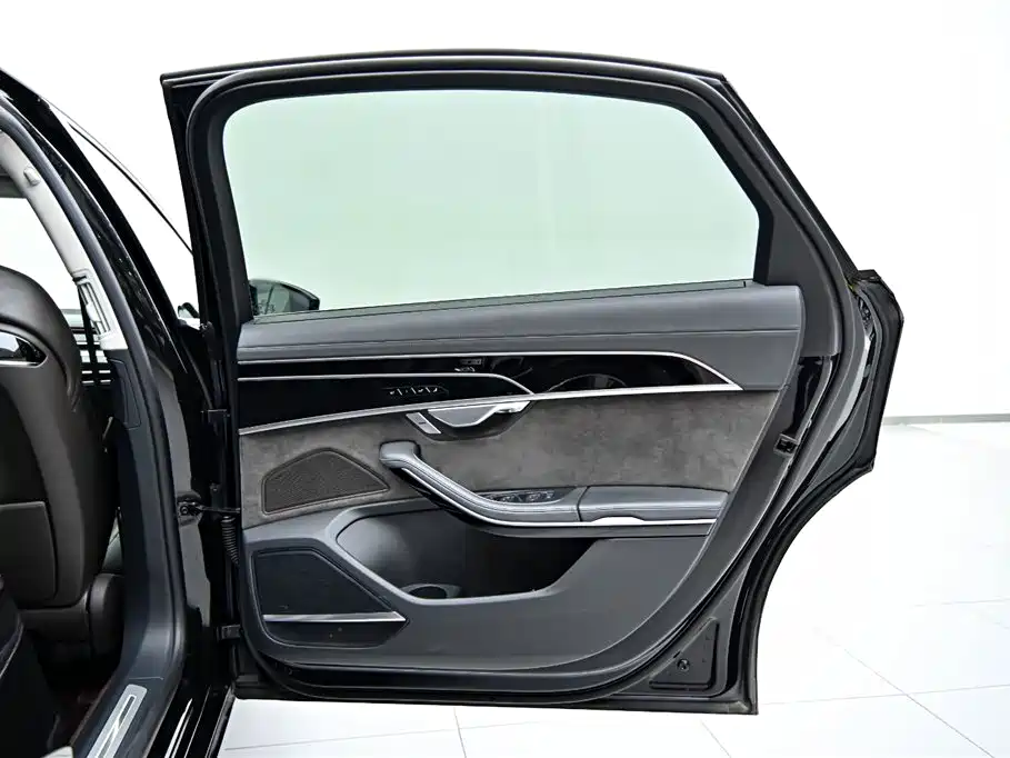 Audi A8 New Energy 2022 Model A8L 60 TFSIe quattro Collector's Edition