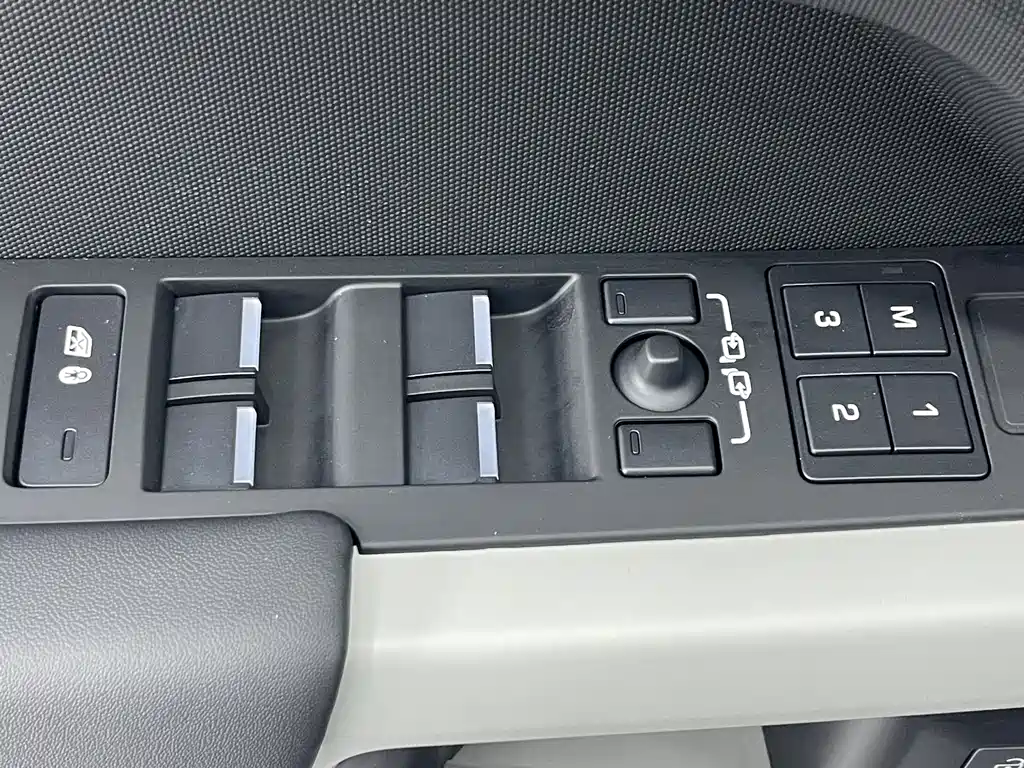 Land Rover Defender 2024 110 3.0T P400 XS