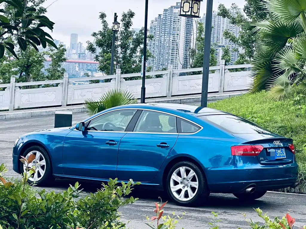 Audi A5 Import 2010 Model 2.0 TFSI Sportback Technology Edition