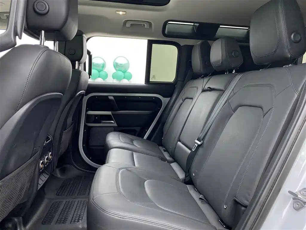 Land Rover Defender 2023 Edition 110 3.0T P400 Dark Special Edition