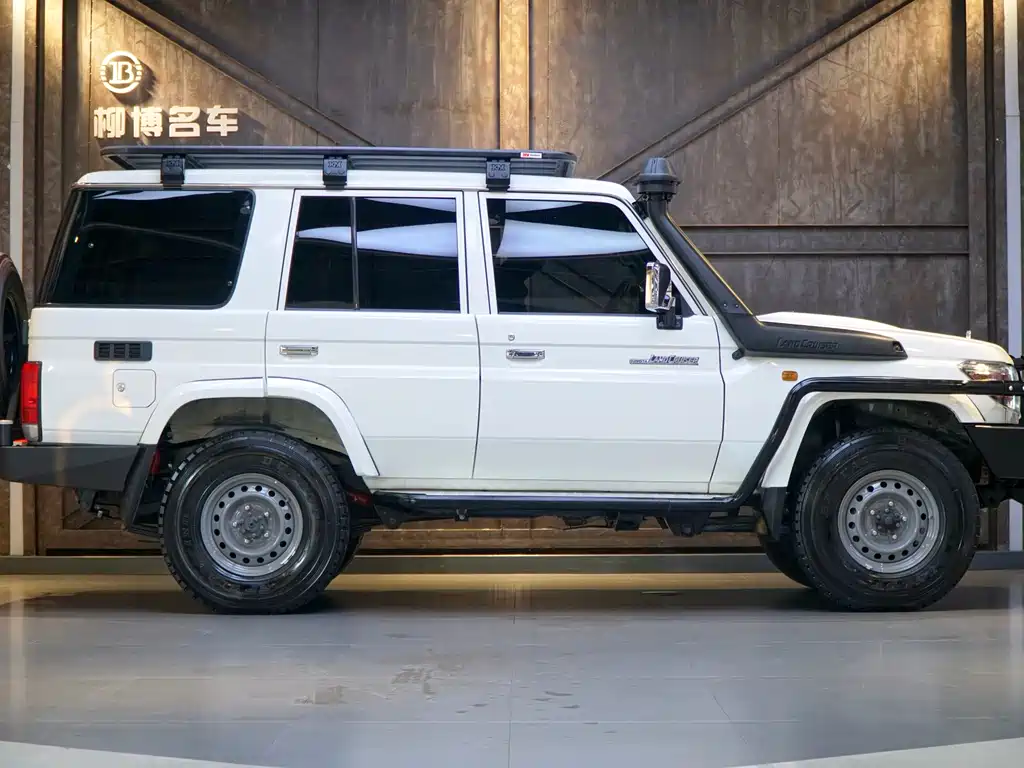 Land Cruiser Prado (Import) 2019 Model 4.0L Manual