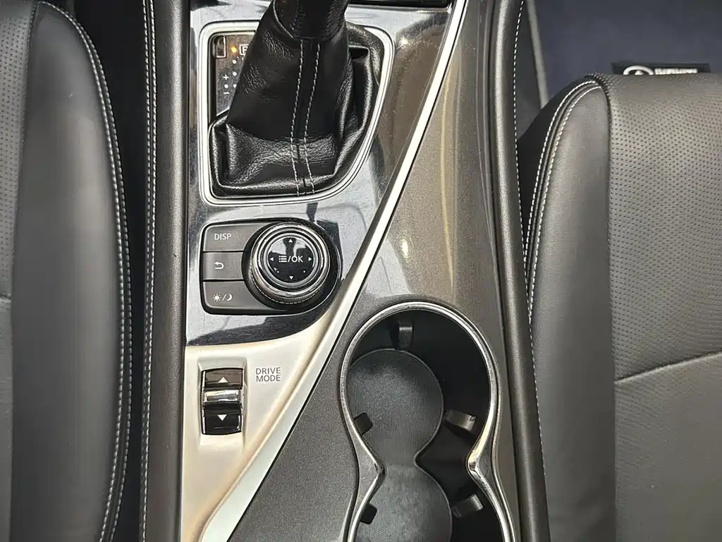Infiniti Q50 2014 2.0T Comfort Edition