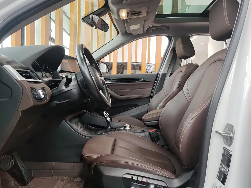 BMW X1 2022 sDrive25Li Leading Edition