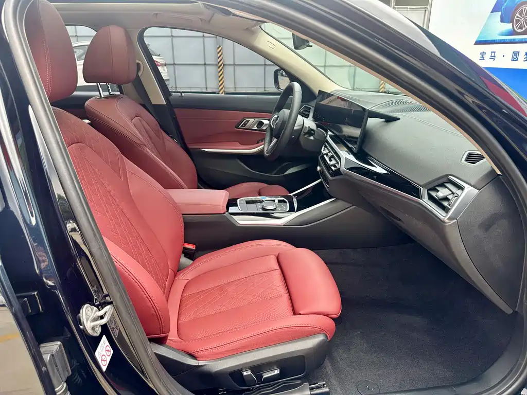 BMW i3 2024 model eDrive 35 L