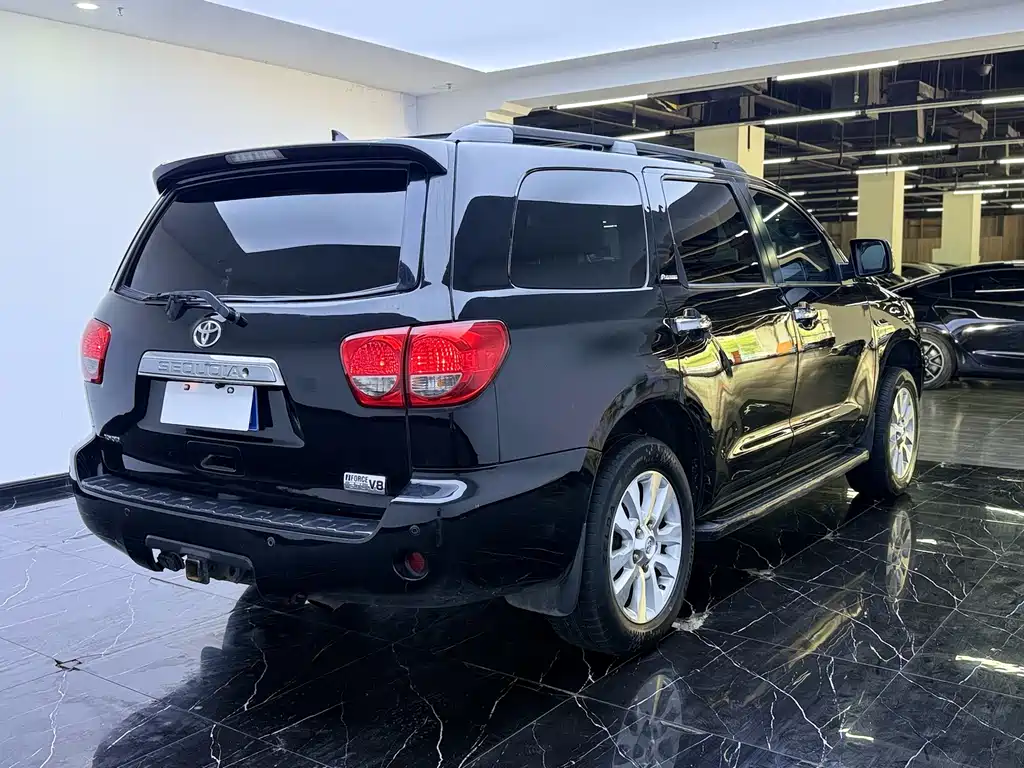 Tundra 2010 5.7 Platinum Edition