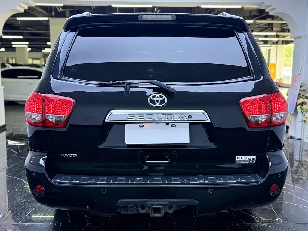 Tundra 2010 5.7 Platinum Edition