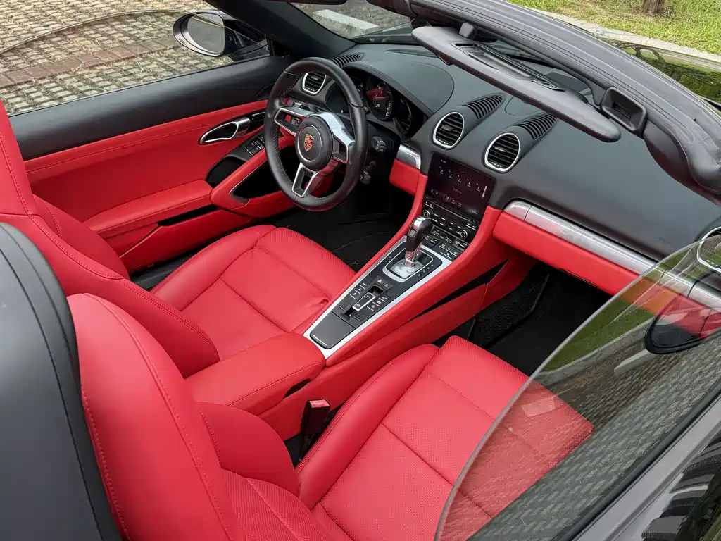Porsche 718 Boxster 2.0T 2018 Model