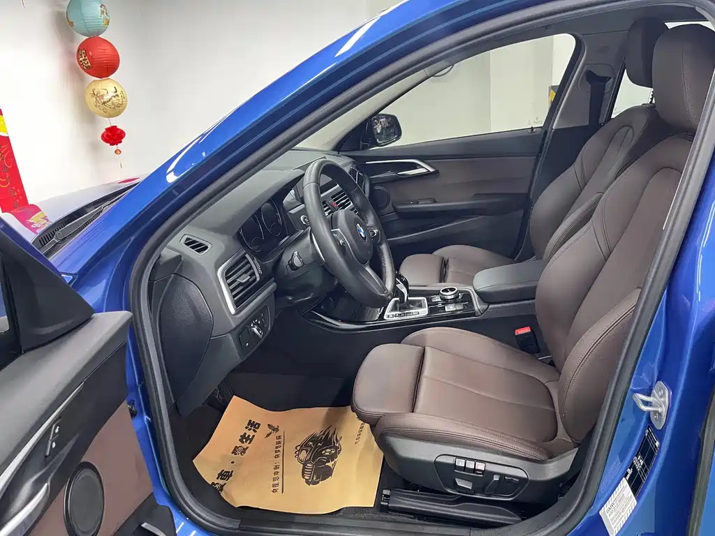 BMW 1 Series 2020 125i Leading Edition M Sport Package