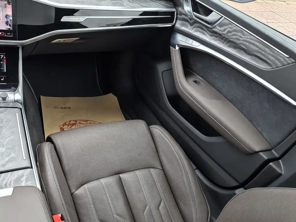 Audi A7L 2022 55 TFSI quattro S-line Jing Yuan Edition Yueshie Package