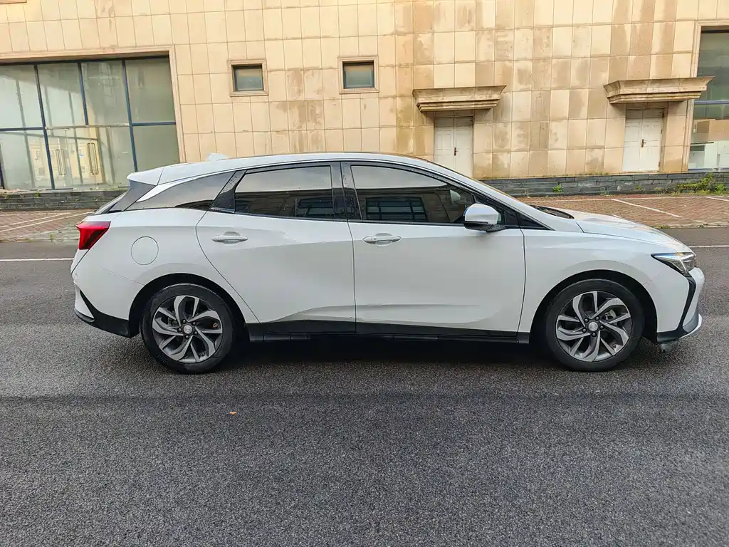 Volkswagen ID.6 2022 Plug-in Hybrid Connected Sharing Edition