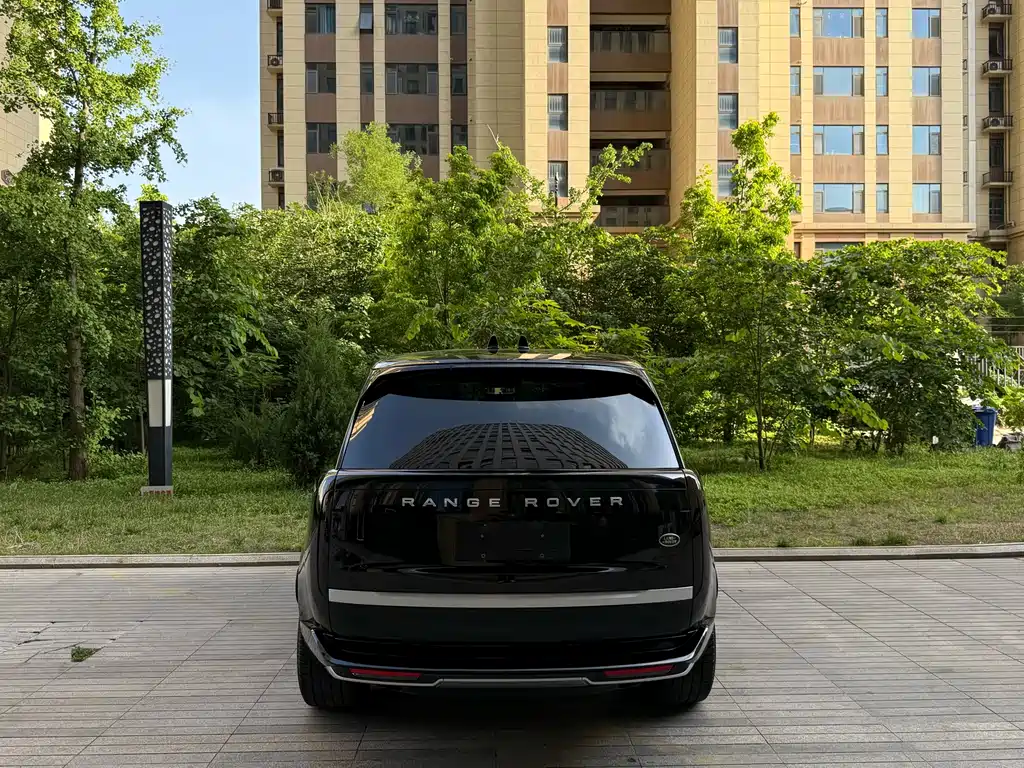 Range Rover 2024 3.0 L6 400PS Creation Extended Edition