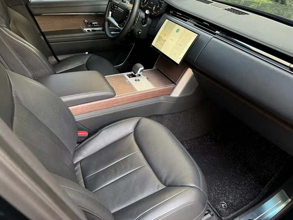 Range Rover 2024 3.0 L6 400PS Creation Extended Edition
