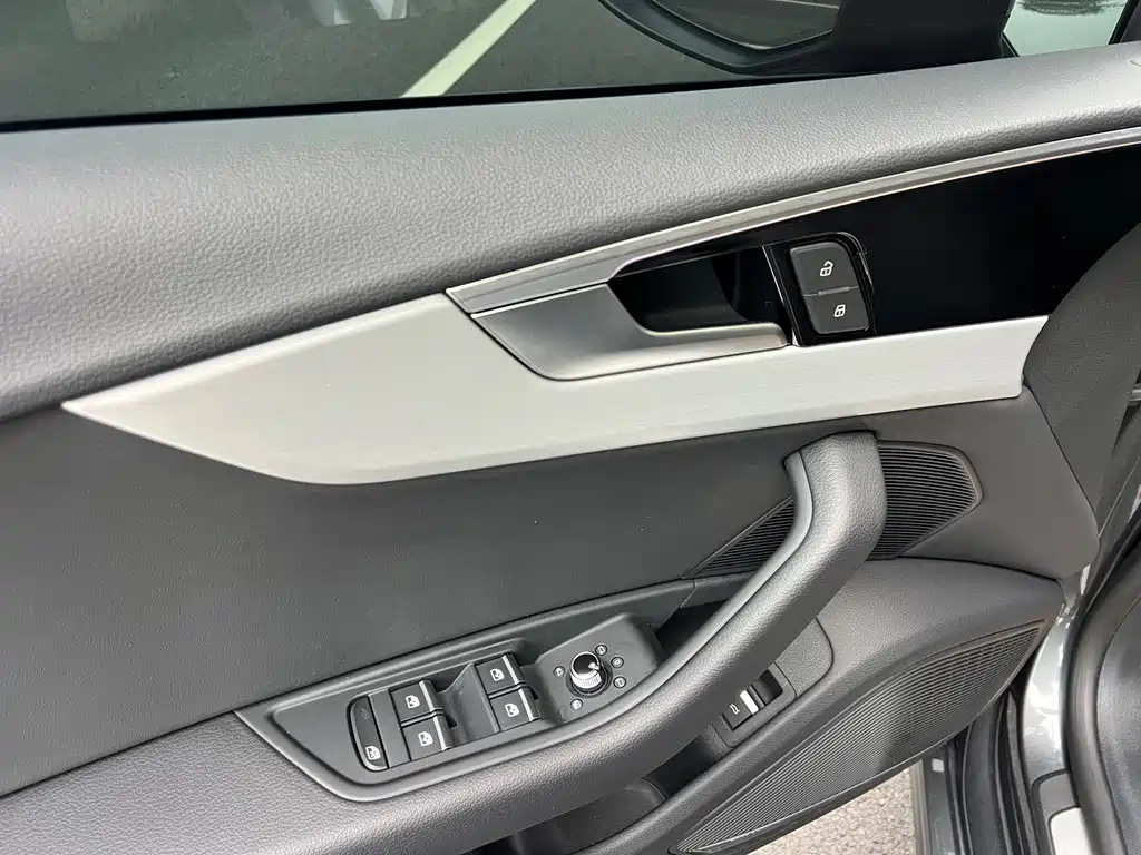 Audi A5 Import 2024 Sportback 40 TFSI quattro Luxury Dynamic Edition