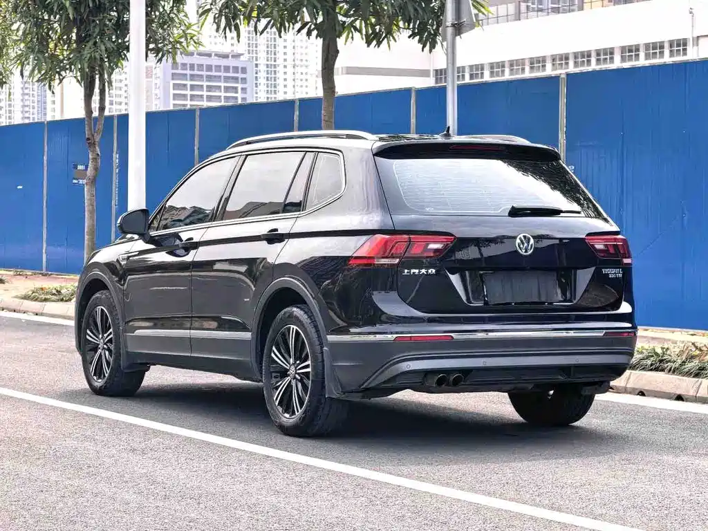 Tiguan L 2019 330 TSI Automatic 2WD Panoramic Comfort Edition National VI