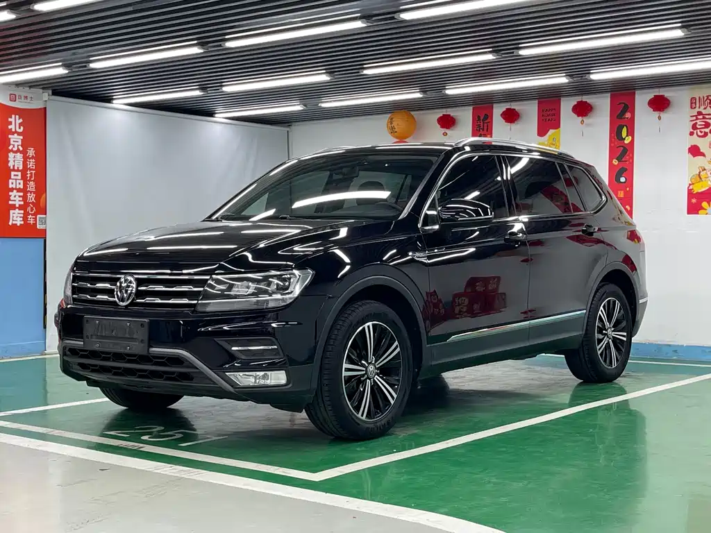 Tiguan L 2019款 Facelift 330 TSI Automatic 2WD Panoramic Comfort Edition National VI