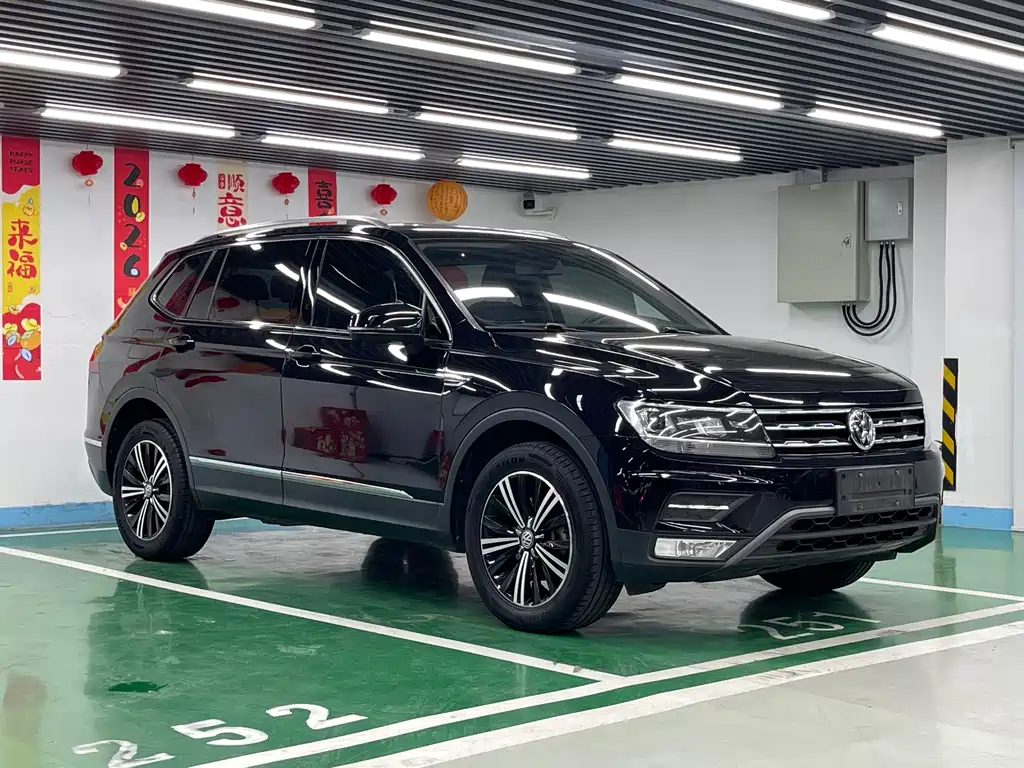 Tiguan L 2019款 Facelift 330 TSI Automatic 2WD Panoramic Comfort Edition National VI
