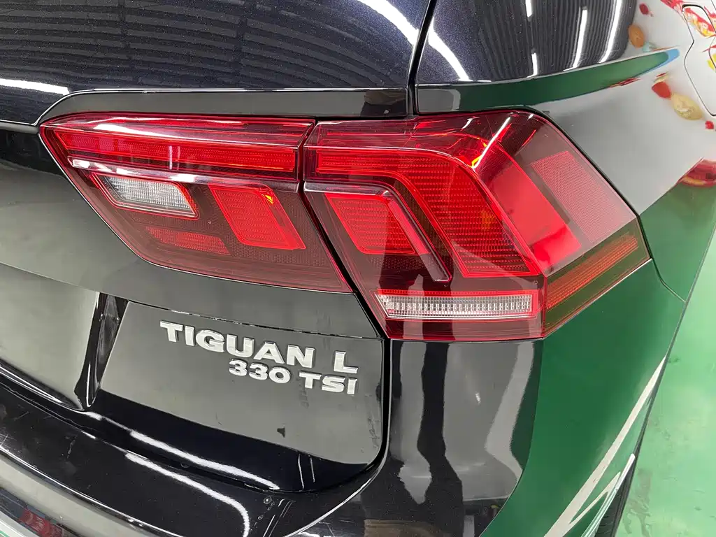 Tiguan L 2019款 Facelift 330 TSI Automatic 2WD Panoramic Comfort Edition National VI