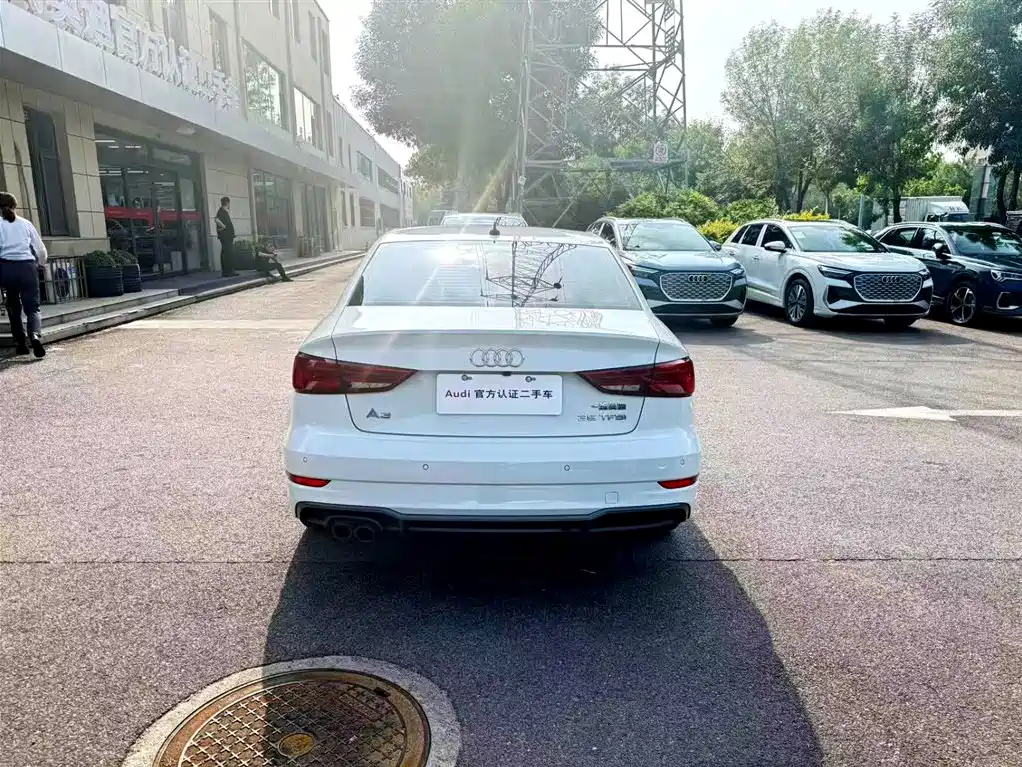 Audi A3 2019 Limousine 35 TFSI Fashion Edition National V