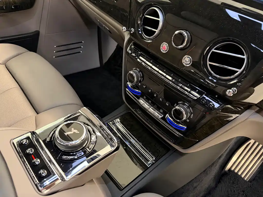 Phantom 2018 6.7T Long Wheelbase Edition