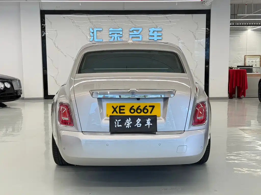 Phantom 2018 6.7T Long Wheelbase Edition