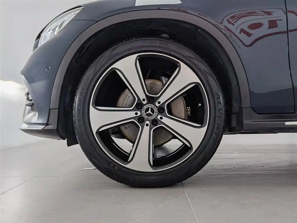 Mercedes-Benz GLC 2019 GLC 300 L 4MATIC Dynamic Edition
