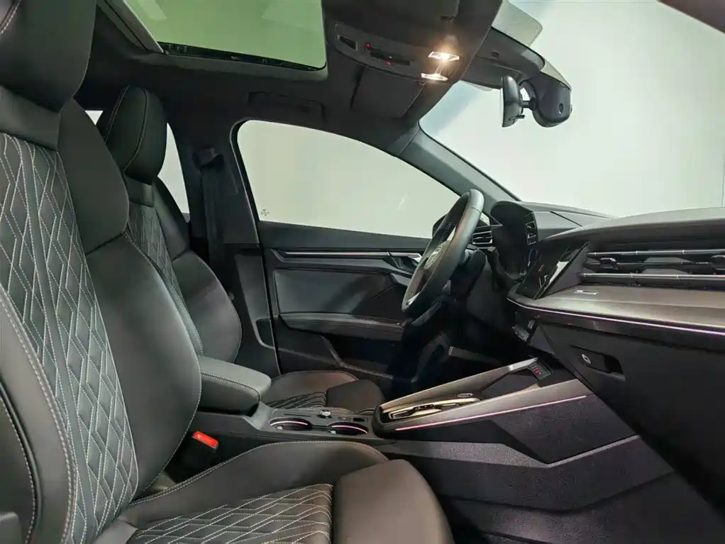 Audi A3 2026 model A3L Limousine 35 TFSI Prestige Edition
