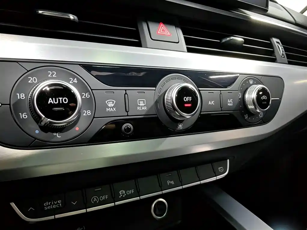 Audi A4L 2020 40 TFSI Fashion Dynamic Edition
