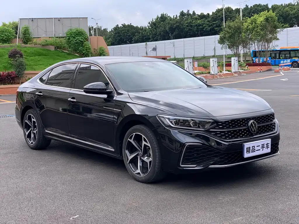 Passat 2023 330 TSI Starry Luxury Edition