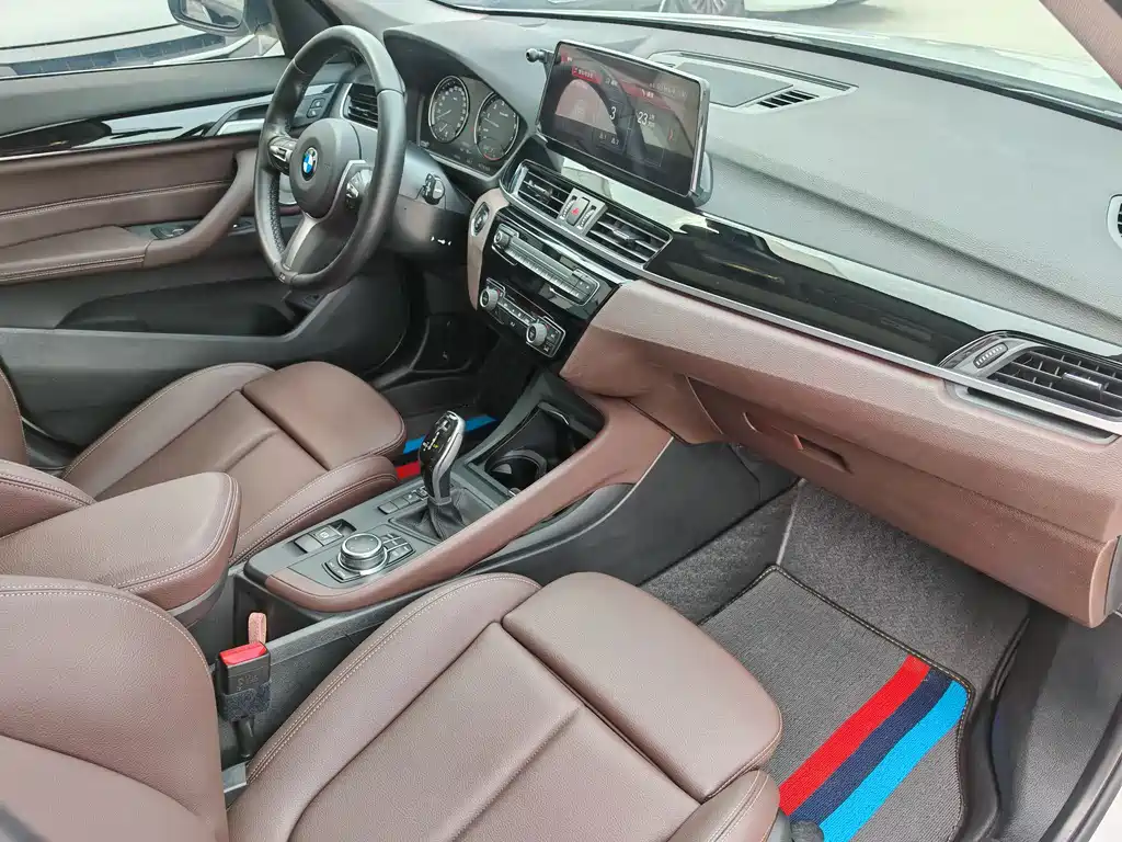 BMW X1 2022 sDrive25Li Leading Edition