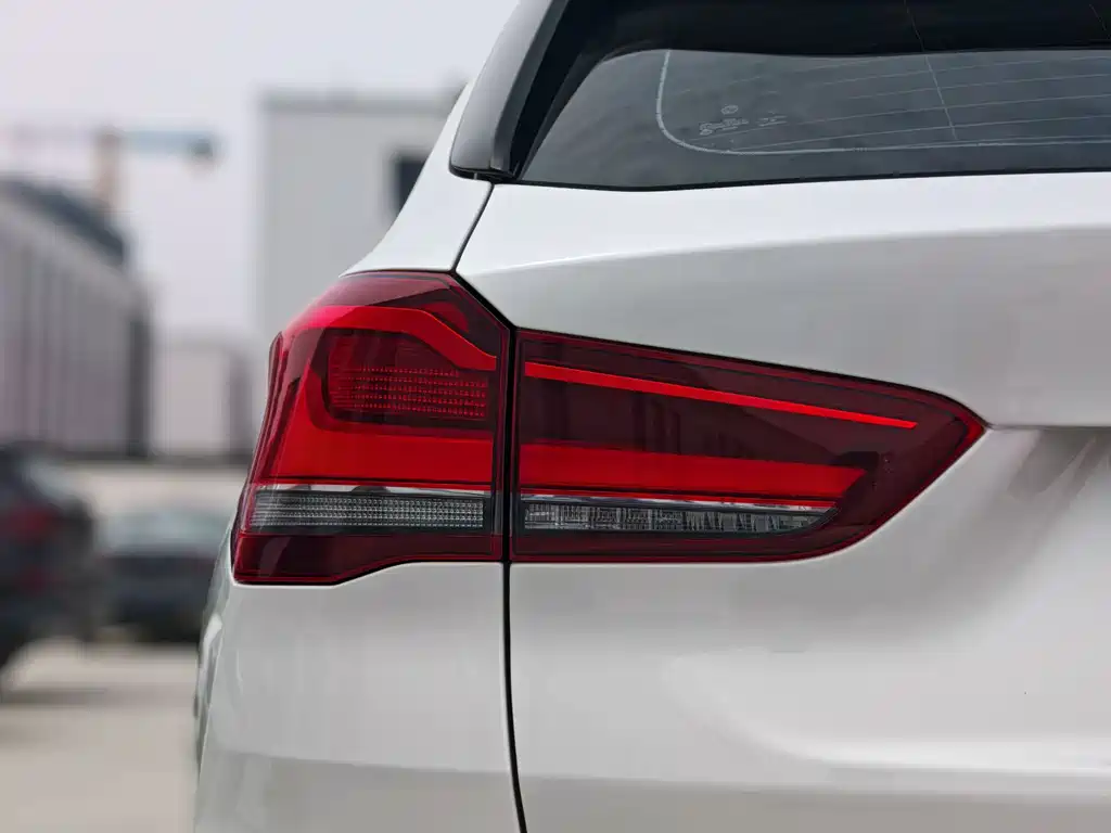 BMW X1 2022 sDrive25Li Leading Edition