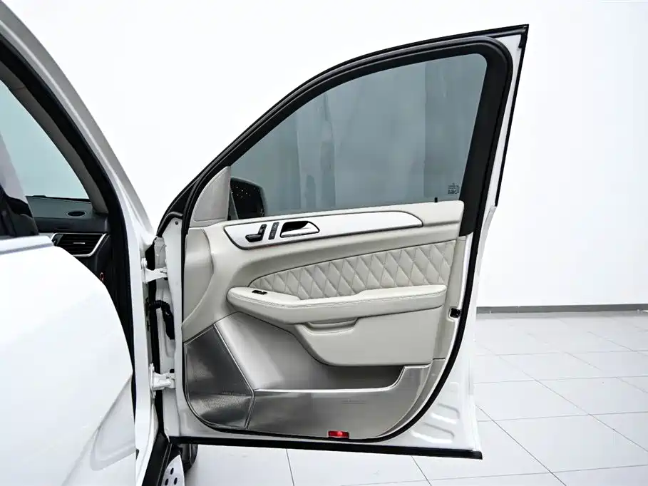 Mercedes GL Class 2014 GL 400 4MATIC Dynamic Edition