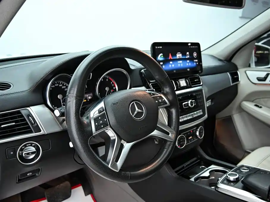 Mercedes GL Class 2014 GL 400 4MATIC Dynamic Edition