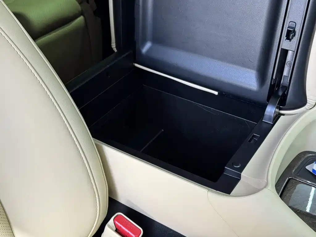 Alphard 2020款 Hybrid 2.5L Prestige Edition
