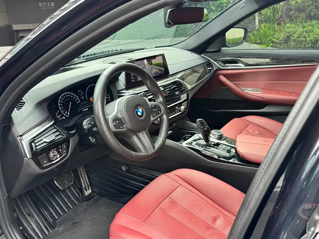 BMW 5 Series 2019 530Li Grandeur Edition M Sport Package