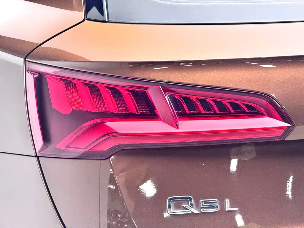 Audi Q5L 2018 40 TFSI Enjoy Advance Edition National V