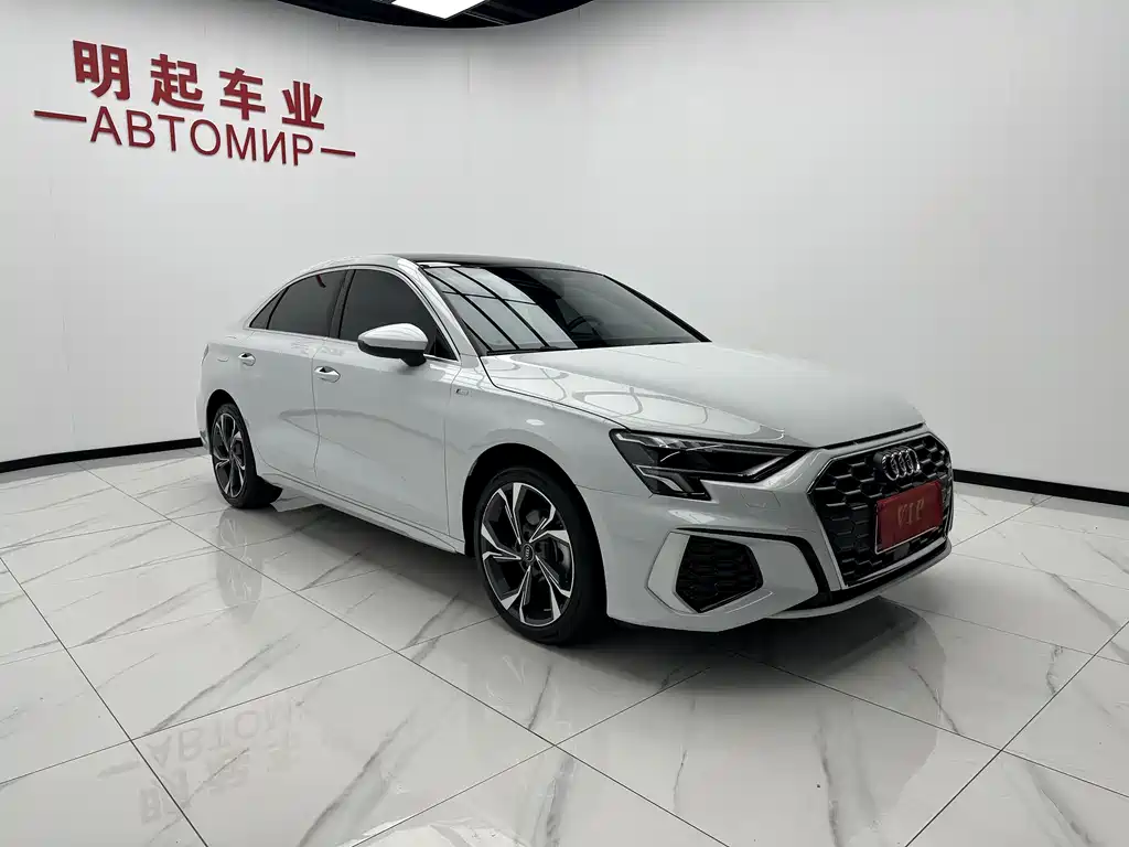 Audi A3 2023 Facelift A3L Limousine 35 TFSI Luxury Sport Edition